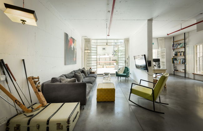 Unique and Spacious 2BR Apt with Terrace - Photo 24