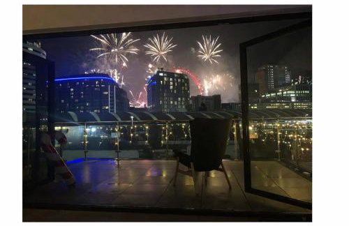 Exceptional 2-Floor Central London Escape - Sleeps Up to 10 with Skyline Terrace - Foto 1