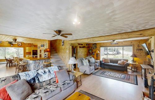 Dock and Lakefront! Family-Friendly Michigan Getaway - Foto 5