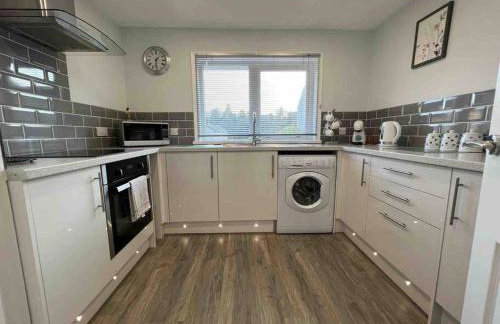 Modern 2 Bed Apartment - Foto 12