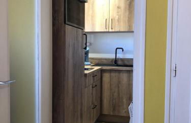 Studio 25 m2 Le Jasmin centre-ville, parking et balcon - Foto 2