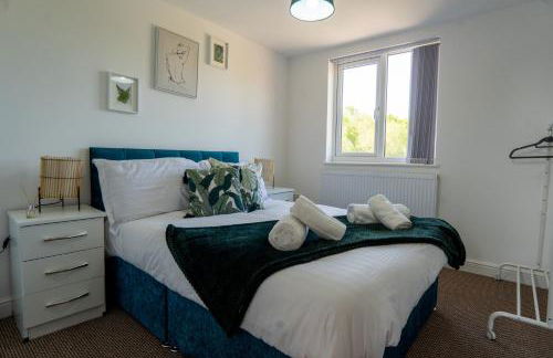 Heartland House, 7 Spacious Bedrooms Sleeps 4 plus, near NEC, JLR,BHX - Foto 29