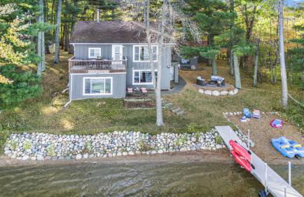 Renovated Lake Cabin with Fire Pit and Kayaks - Photo 60