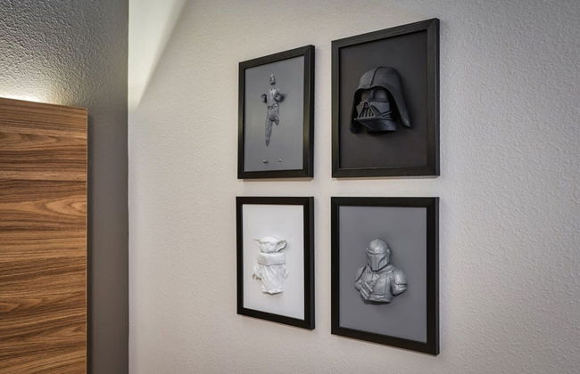 Modern Decorated Home With Mickey Themed Bedrooms - Foto 26