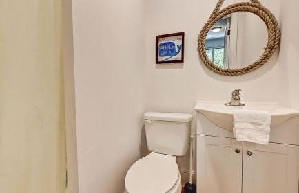 Lucky's Lake House by Avantstay Private Lake Bar - Photo 90