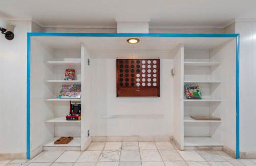 Oversized Family Beach Block Duplex with Game Room - Foto 57