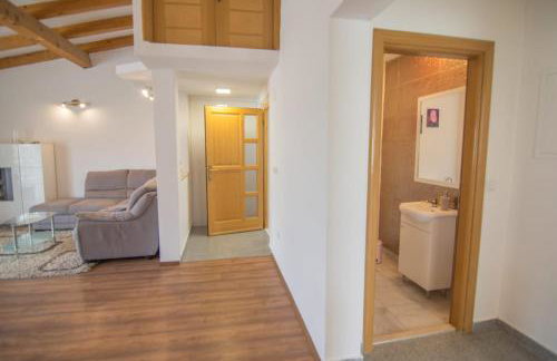 Village holiday apartman with heated pool Maslina - Photo 34