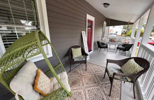 Historic Home in Downtown Greer Shop Eat & Sleep - Photo 3