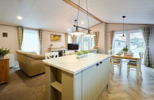 Cherry Lodge with Hot Tub - Foto 23