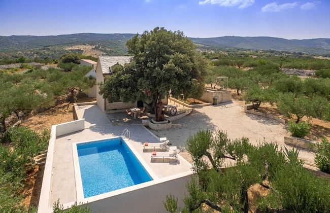 Charming Villa With Swimming Pool - Foto 1