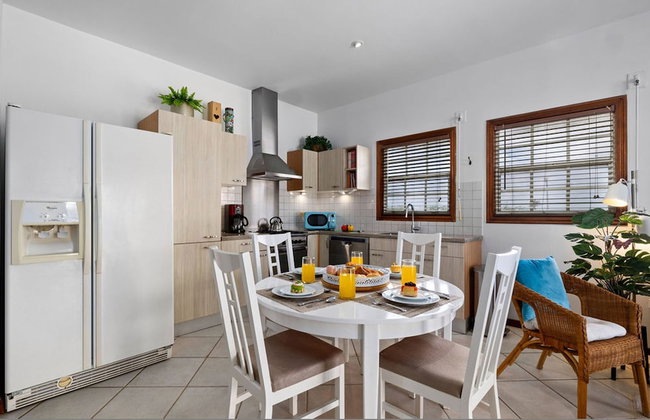 Island Escape Lrg Private Backyard Pool Patio - Photo 10