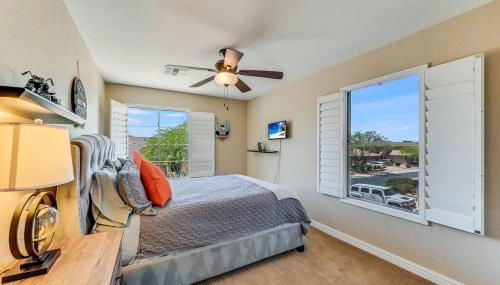 Gorgeous Resort Home -Right off the back nine! - Foto 5