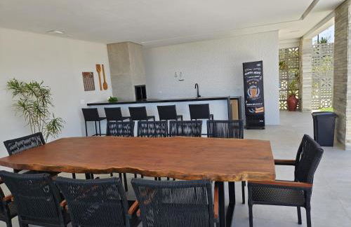 Piscina aquecida, 5 suítes e pé na areia com vista espetacular!! - Photo 46