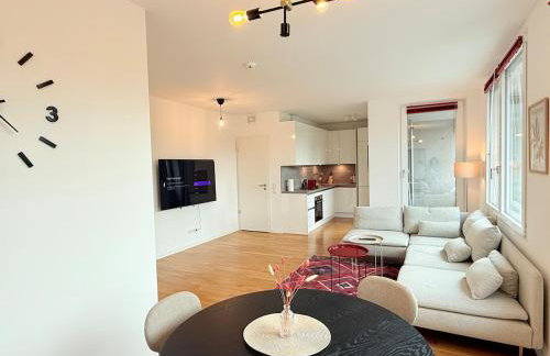 New-three room-Entire Apartment with two Balconies & Garage, Central-Fast Access to City Center - Barmbek -Stadtpark - Foto 41