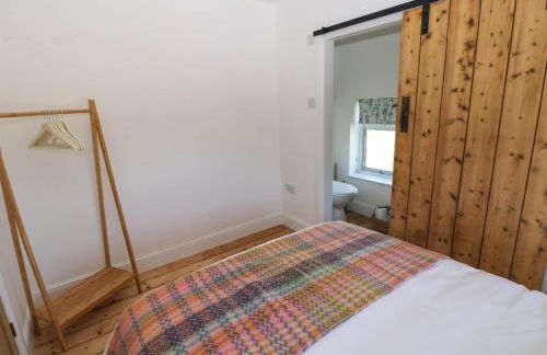 Llanwern Farm - Photo 36