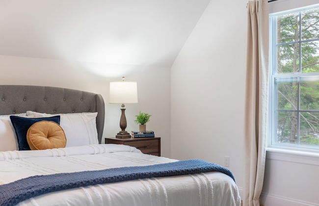 Luxuriously Lakeside by Avantstay Lakefront Retreat w Game Room - Foto 36