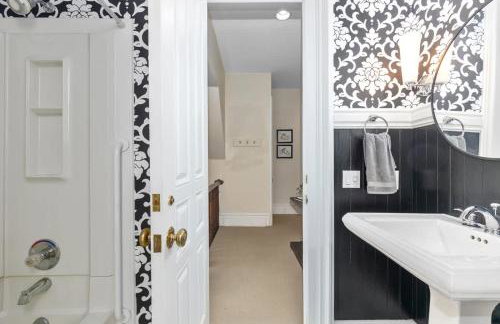 Historic Charm Modern Luxury Free Parking - Foto 15