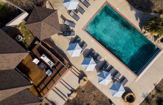 Cathedral by Avantstay Charming Secluded Estate w Sauna Pool Table Views of the Rolling Hills - Foto 46