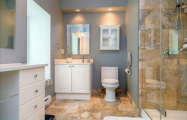 All Suites Whitney Manor - Photo 29