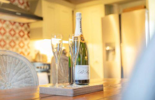 The Entire Coach House at Middleton Hall, Three Bedroom Holiday Home - Photo 16