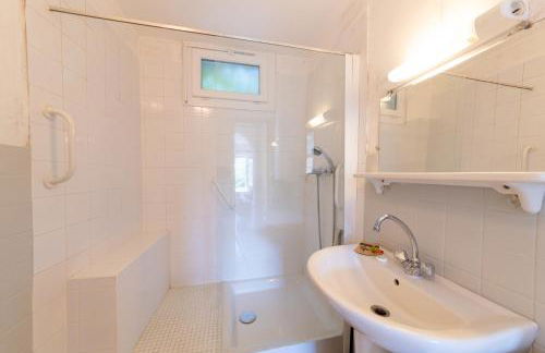 MAISON AVEC PISCINE - PROCHE AVIGNON - WiFI GRATUIT - Foto 14