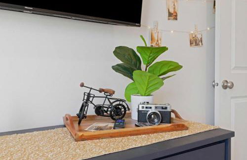 The Explorer! Extra Game Room, Fire pit Sleeps 10! - Foto 6