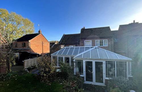 Spacious 4 bed family home near coast - Foto 36