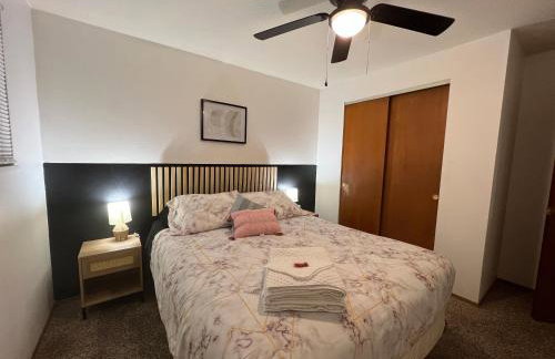 Hidden Gem! Spacious, Private, and Convenient Units Off River Road in Puyallup - Foto 9