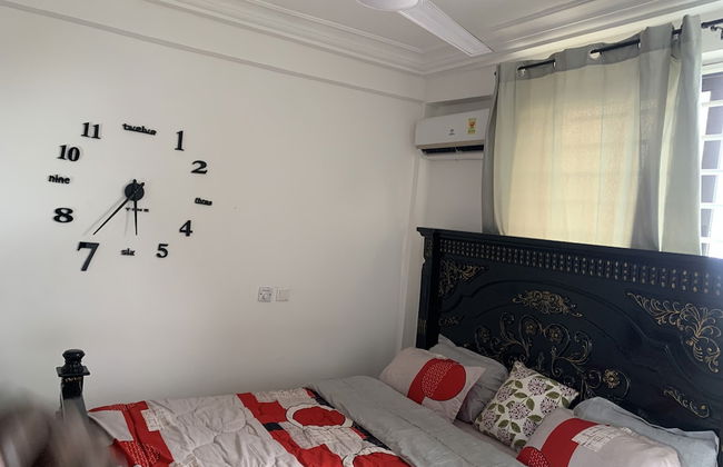 Central Reservations Apartment - Photo 6