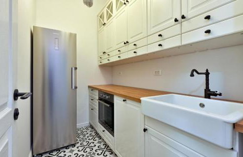 3 Bedroom Cozy Home In Gornje Plavnice - Foto 32