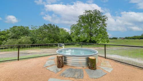 Sip, Fish and Relax Fireside Serene Schulenburg Gem - Foto 3