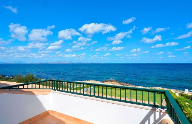 Luxurious Sea Front Villa in Mallorca - Photo 21