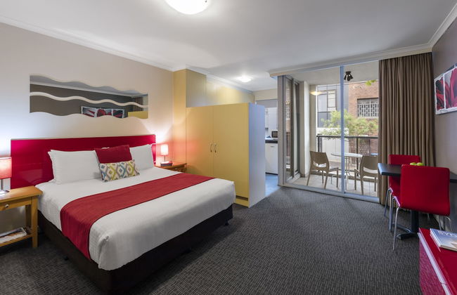 Nesuto Chippendale - Foto 3