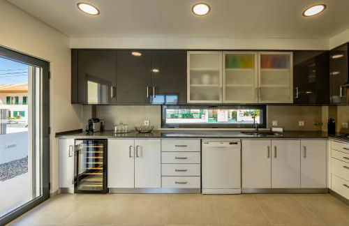 Silver Coast Beach Villa-Casa de Luxo com Piscina e Vista Mar - Photo 34