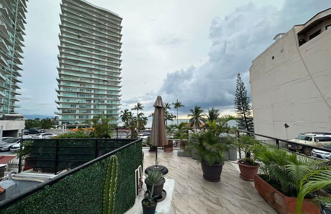 2Br Beach-near Suite Escape - Photo 2