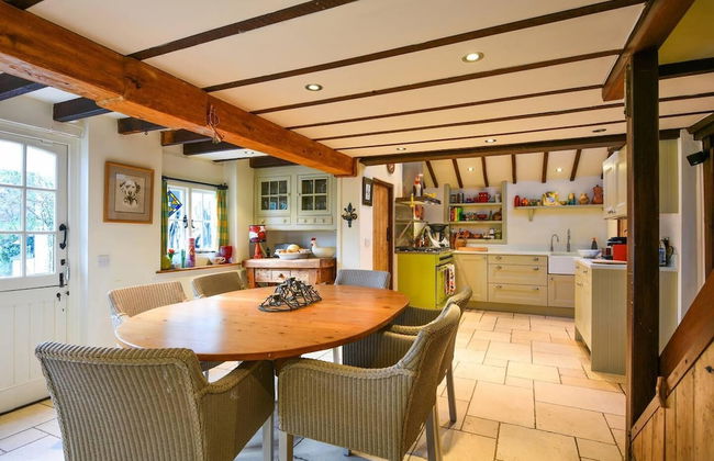 Lovely 4-bed House in Village of Sandhurst - Foto 14