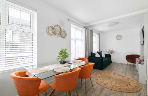 Modern Flat with Parking, 5 Mins to Tube - Photo 16