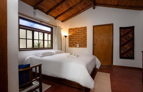 Casa histórica na rua da praça - Foto 11