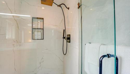 Modern 3BR Loft, Terrace & New Remodel, Sleeps 6 - Foto 3