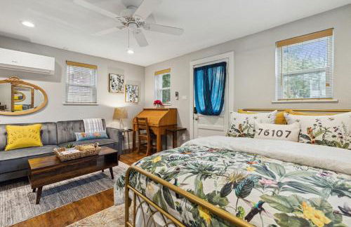 The Cultural District Cottage - Photo 21