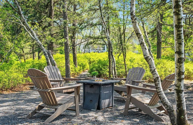 Laker's Pointe by Avantstay Lakefront Private Peninsula Hot Tub, Game Room - Foto 49