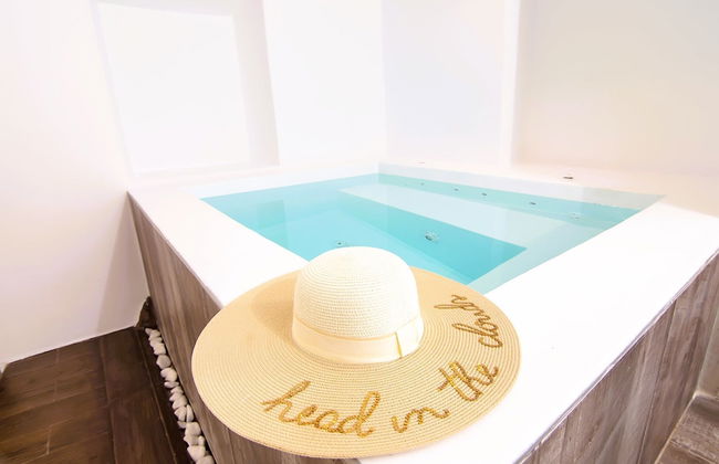 Santorini Luxury Suite w Rooftop Hottub Seaview - Foto 6
