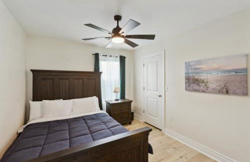 Cozy 3 Bedroom Family Beach Home in Galveston - Photo 7
