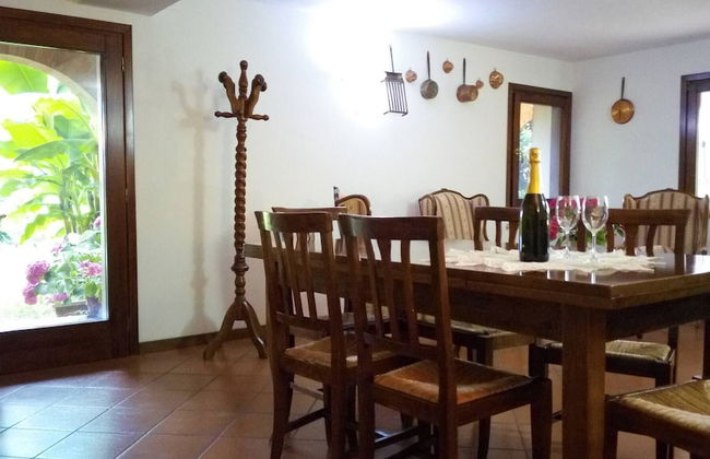 Comfortable House - Garden and Parking - Photo 10