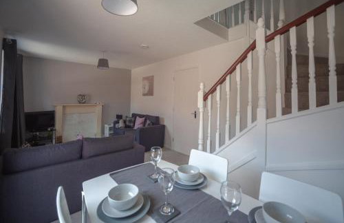 Hereford - Kestrel House - 4 Bedroom House Close to City With Parking - Sleeps 7 - Suitable for Family Gatherings or Contractors With Vehicles - Hosted by RENTMYHOUSE - Foto 24
