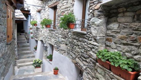 Lo Gnomo sotto al Glicine - Foto 4