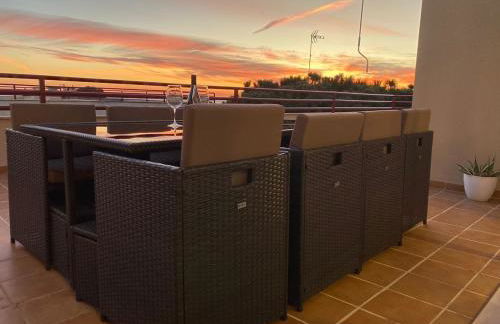 Apartamento Sereno 1 | Piscina, Garaje, Terraza y Playa - Foto 7