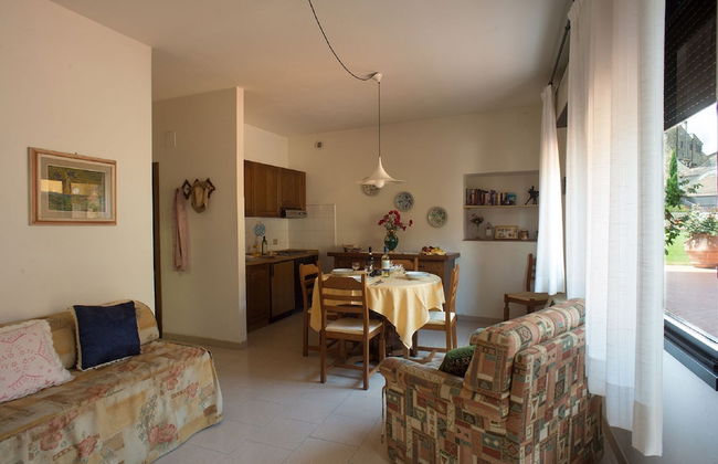 Holiday Home in Tuscany With Vineyard Views - Photo 5