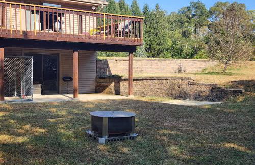 Whispering Woods Estate - Relax, Recharge, Connect - 12 wooded acres, 3 Bedrooms, 3 Baths, sleeps 10 - Foto 61