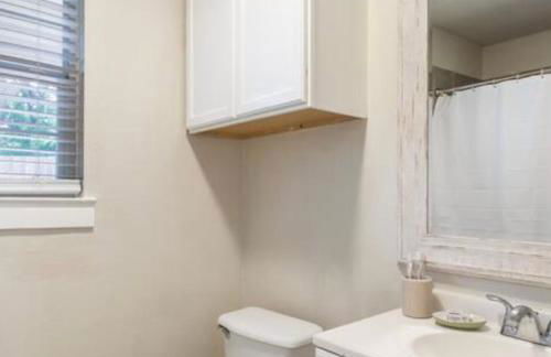 2bd 1bth place in Arlington Centrally located in DFW and conveniently located near Cowboy's Stadium - Foto 15